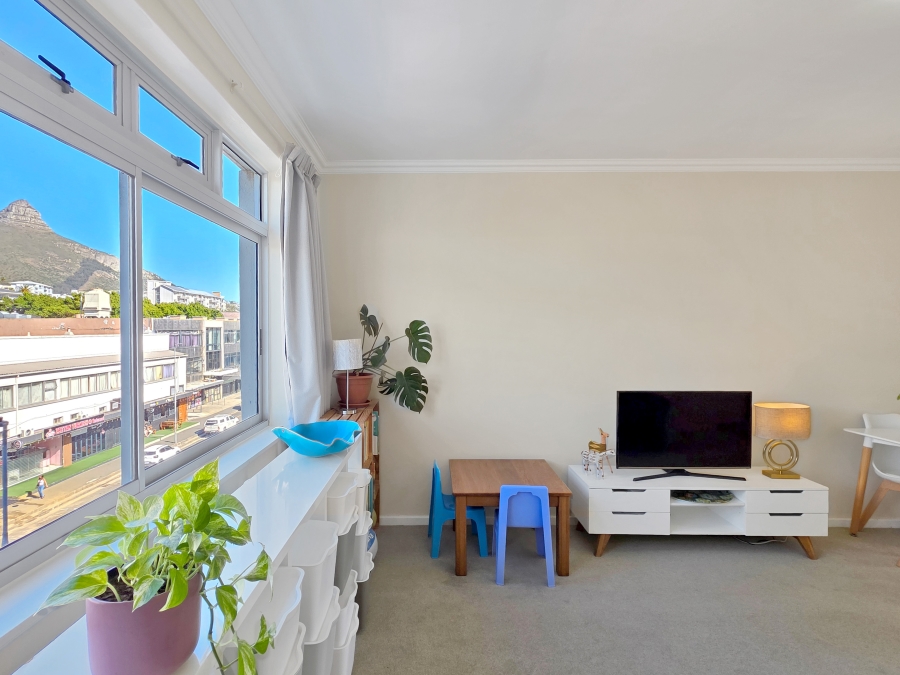 2 Bedroom Property for Sale in Sea Point Western Cape